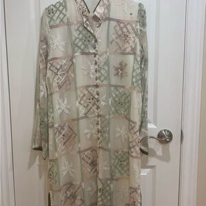 Elegant Green and Cream Women's Dress